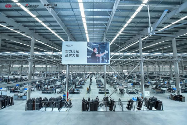 以品质和诚信领跑行业，新浪家居“品质门窗发现之旅”走进新豪轩